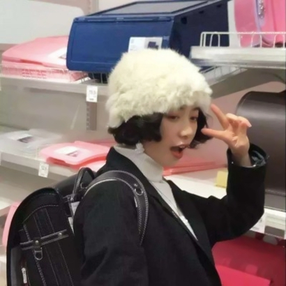 18张高清可爱女生潮流头像 氛围感拉满的时尚头像合集