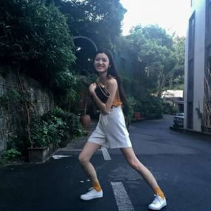 12张高清女生个性微信头像 氛围感直接拉满