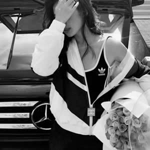 16张高清霸气真人黑白高冷女生头像合集