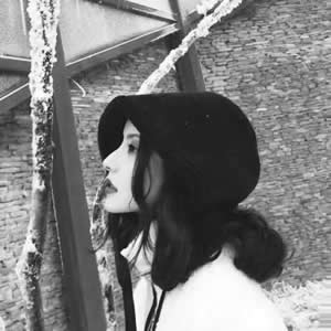 女生超拽霸气女王范QQ头像 简约大气又时髦（共16组）