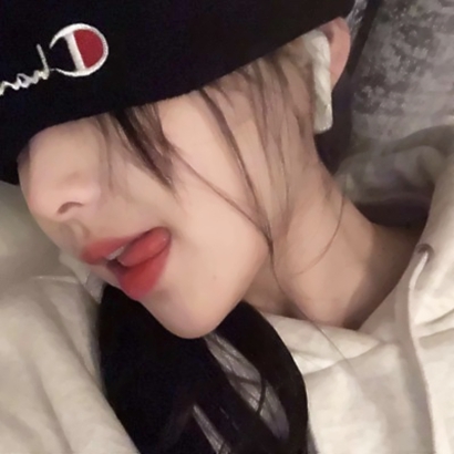 22张简约气质款闺蜜头像 高清时尚女生头像合集