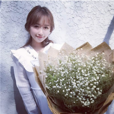 女生手捧满天星的高清唯美头像合集 12张氛围感拉满