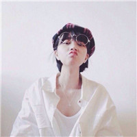 戴眼镜的呆萌女生头像合集 18张可爱软萌女生头像来啦