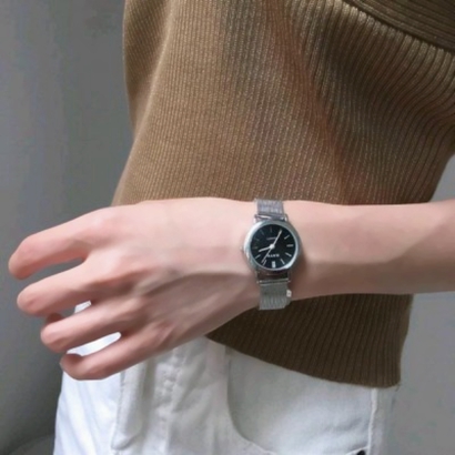 手控党看过来！6张高清女生手部部位QQ头像合集