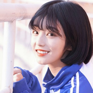 16张可爱小清新闺蜜女生头像 高清好看快存
