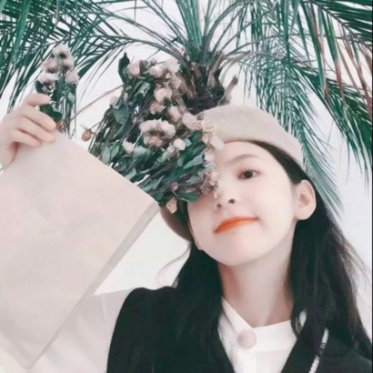 36张高清女生花草微信头像 气质感拉满的唯美图片