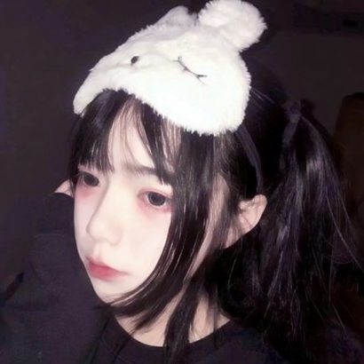 款高冷霸气个性女生头像 共30张