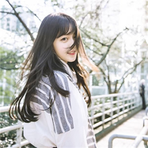 微信长发美女真人头像合集 12张唯美意境款