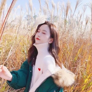 18张高清成熟气质女生头像 高贵又有氛围感的社会女头合集