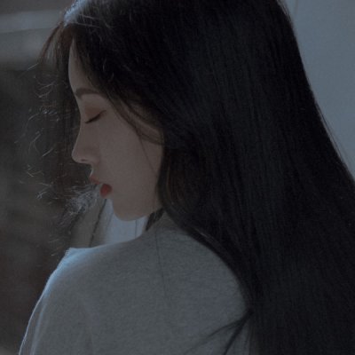 9张高清小清新美女意境头像 氛围感拉满的女生头像合集