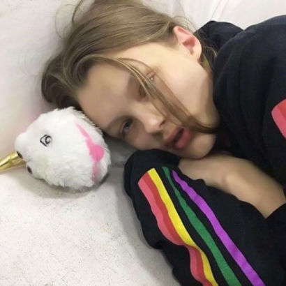 34张高清好看的外国网红女生头像合集