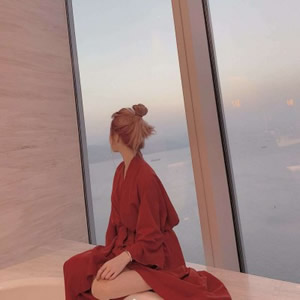 16张高清小清新女生头像 氛围感拉满的日常穿搭头像合集