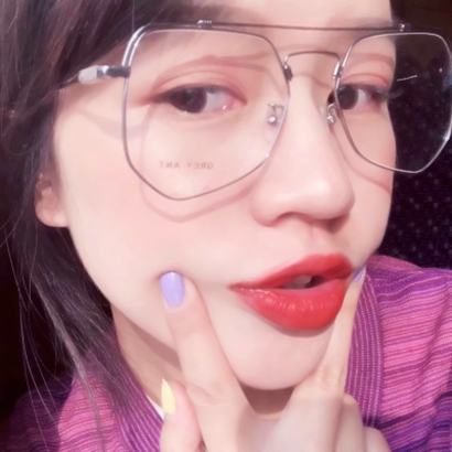 女生潮流QQ头像合集 21张高清酷感女生头像分享