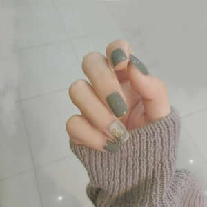 手控福利！16张高清唯美女生手部头像合集