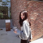 女生微信时尚头像合集 12张简约大气又带气场的女生头像