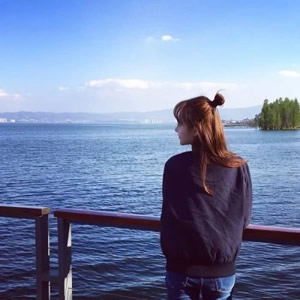 女生时尚背影头像合集！14张高清好看的图直接存