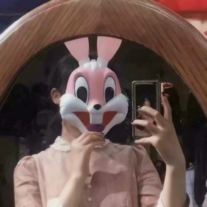 18张高清非主流风格杂图女生头像合集