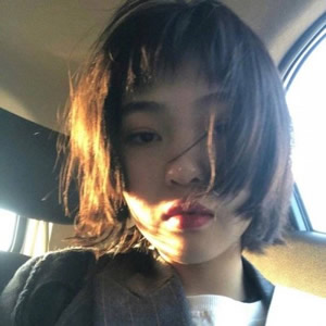 超飒！16张女生冷酷霸气社会风QQ高清头像合集