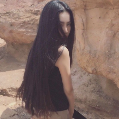 16张清新感拉满的女生侧脸QQ头像合集