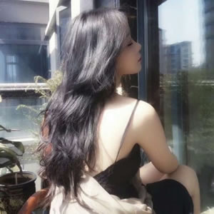 16张高清成熟优雅气质女生头像，性感氛围感拉满