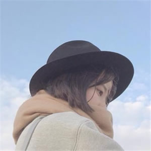 12张高清唯美伤感女生侧脸背影头像 适合做头像的氛围感图片