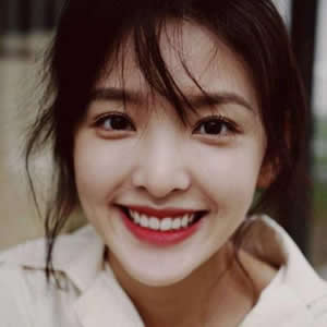 15张高清清纯唯美女生QQ头像 快来挑选你的专属头像