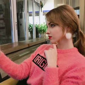微信欧美高冷女生头像 18张高清好看的欧美范微信头像合集