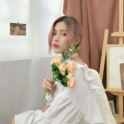 36张高清女生花草微信头像 气质感拉满的唯美图片