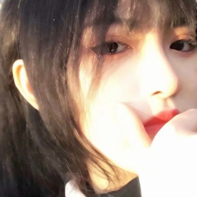 23张高清女生脸部局部特写头像合集