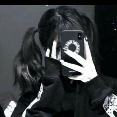 16张高清高冷黑白女生头像合集