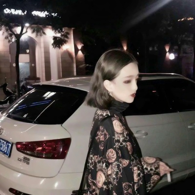 17张高清霸气社会风女生微信头像合集