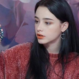12张欧美意境风女生头像合集