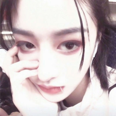 15张高清好看的超酷女生头像 清冷感拉满