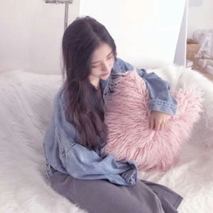 12张尽显女人味的气质微信头像 性感小姐姐专属款