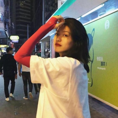 18张高清女生清新时尚QQ头像 好看又百搭