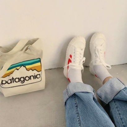 超酷带鞋元素女生头像！26张高清微信头像图来啦