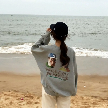 23张高清唯美海边背影女生头像合集