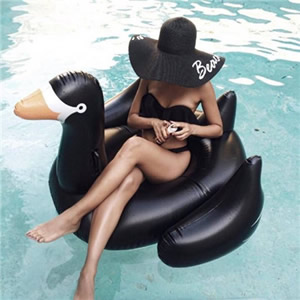 热门吸睛微信头像 8张性感女生头像合集