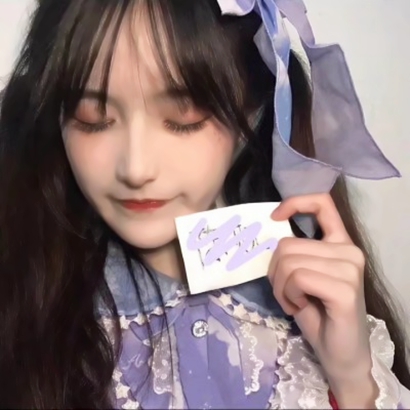 21张高清时尚闺蜜微信头像 快和搭子一起换！