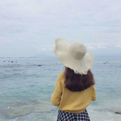 26张高清女生背影侧面头像 氛围感拉满