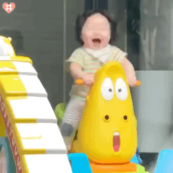 超治愈！萌娃坐摇摇马的动图表情包合集