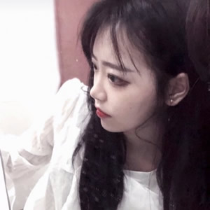 12张高清时尚女生微信头像 好看又百搭