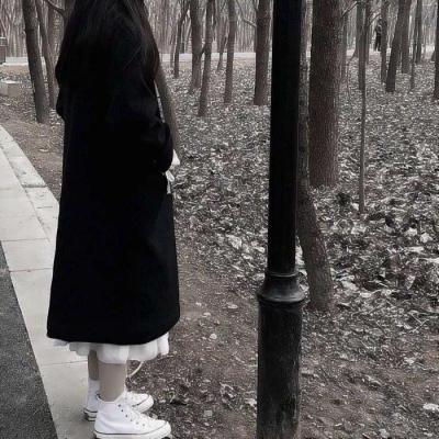 女生部位QQ头像 20张高清黑白系女生局部头像合集