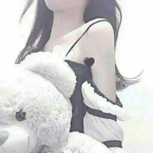 半露肩吊带女生头像合集 16张高清露肩性感女生头像