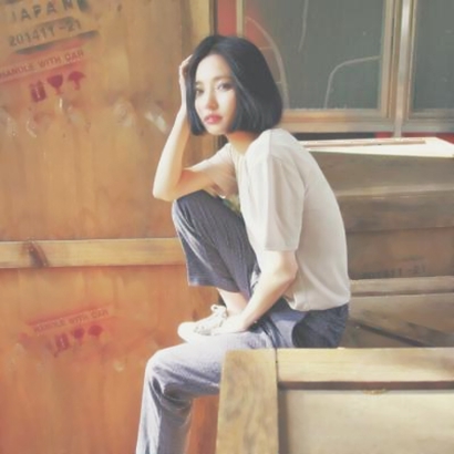 18张高清好看的短发清纯女生头像合集