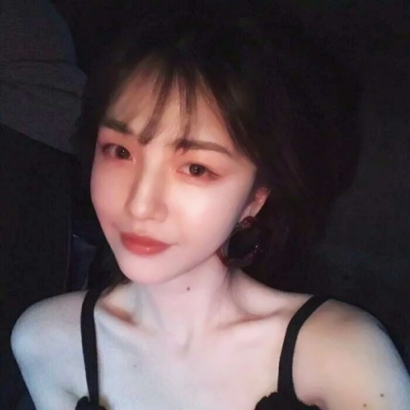 11张高清有气质的女生个性头像 适合当微信头像