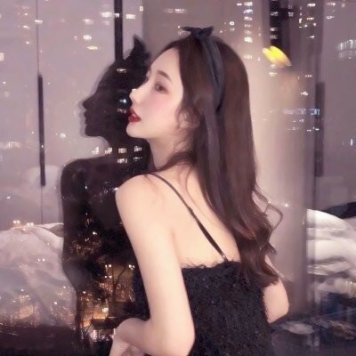 白富美风格微信头像合集 14张高清好看的女生头像分享