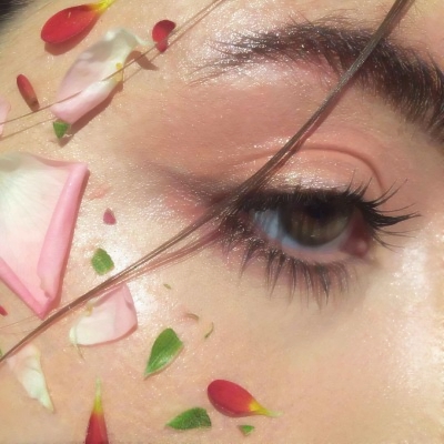 女生单眼头像合集！18张高清个性眼睛头像来了