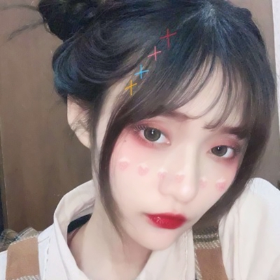 36张高清好看的女生时尚美妆头像图 速来收藏