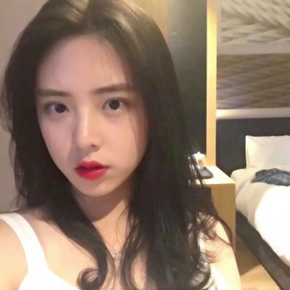 24张高清成熟韵味女生头像 沉稳气质感拉满